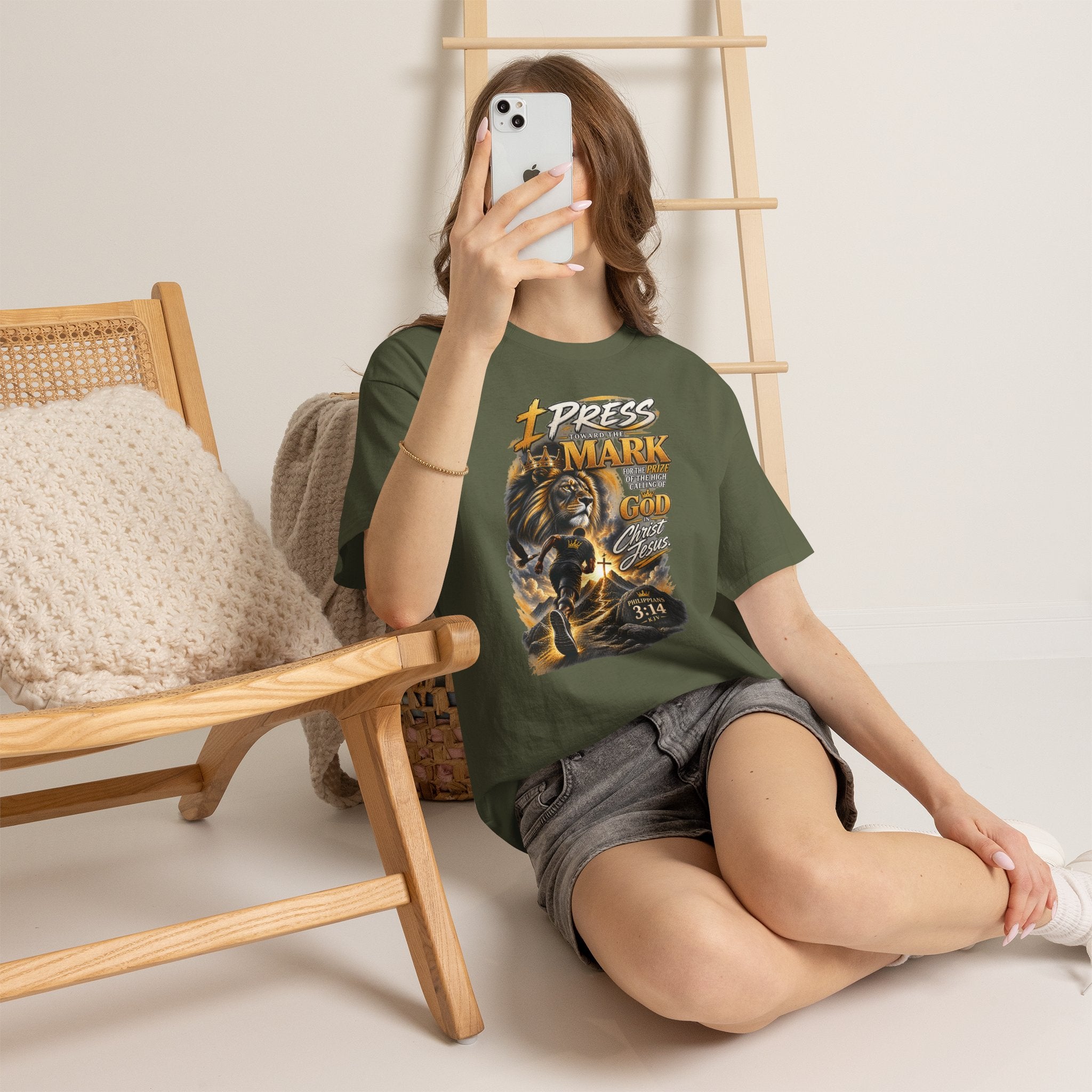 "I Press Toward The Mark" - Graphic T-Shirt
