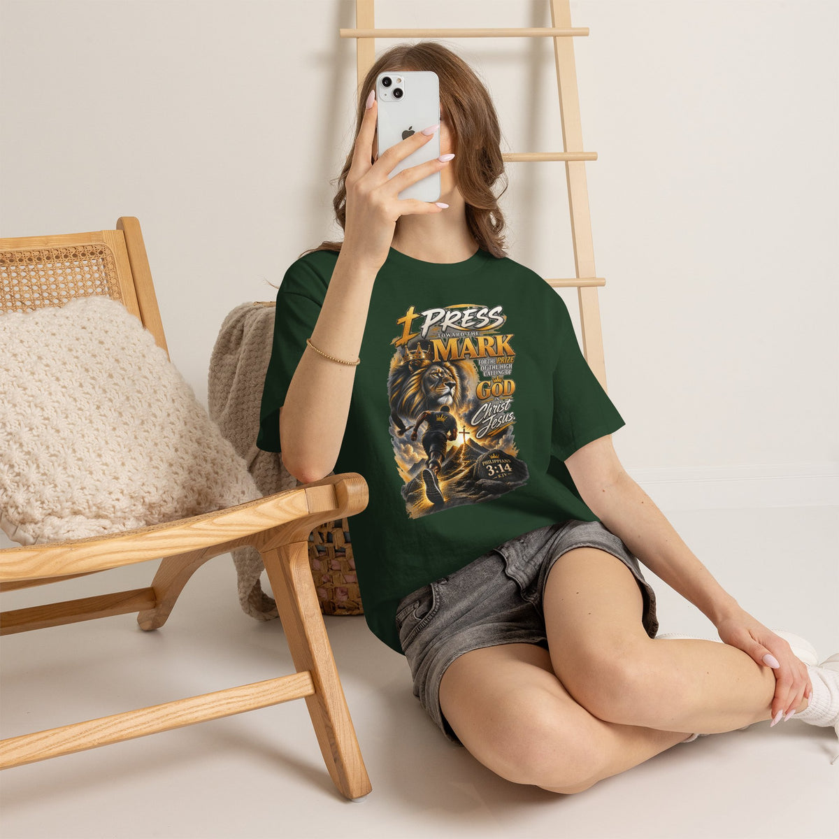 "I Press Toward The Mark" - Graphic T-Shirt